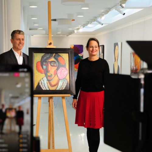 زن با گلی در موهایش اثر یاولنسکی