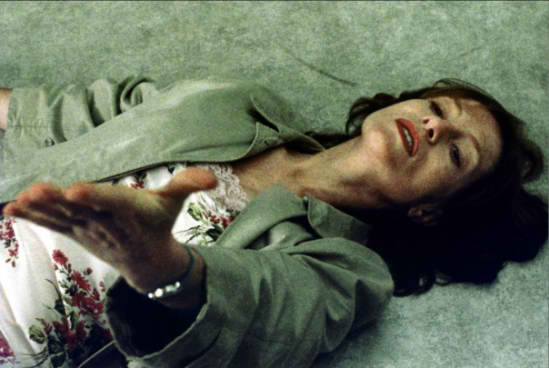 خوانشی روانکاوانه از «معلم پیانو» هانکه /  لباس خاکستري پاييزي آغاز تمام جدال‌هاست...