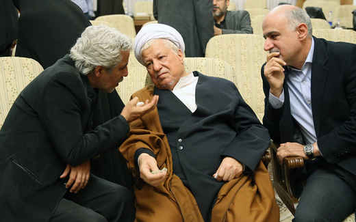 وقتی سازندگان فیلم رستاخیز برای اکران فیلم دست به دامان بزرگان نظام می‌شوند